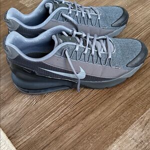 Nike Dual-Tone Athletic Shoes in Gray and Black